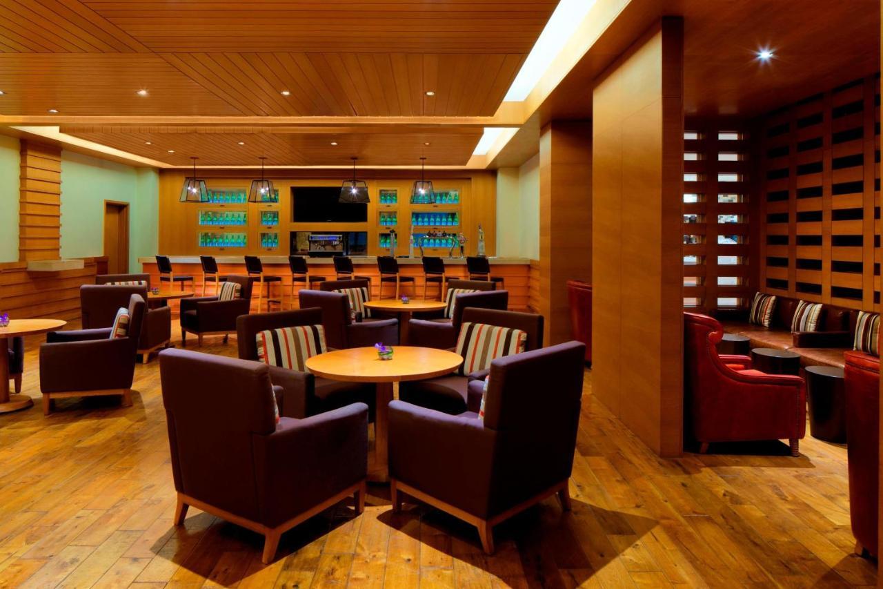 Vogo Abu Dhabi Golf Resort & Spa Formerly The Westin Abu Dhabi Golf Resort & Spa Luaran gambar The lounge at the airport