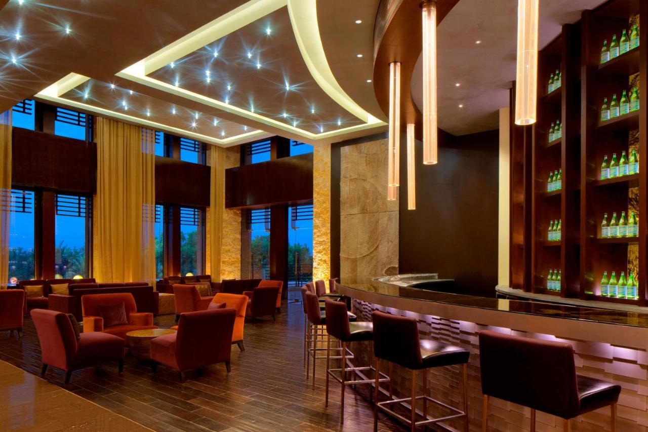 Vogo Abu Dhabi Golf Resort & Spa Formerly The Westin Abu Dhabi Golf Resort & Spa Luaran gambar The bar at the Westin